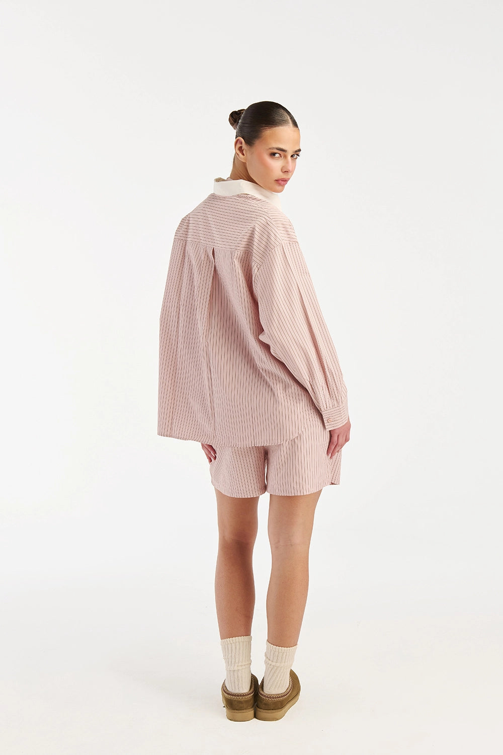 Whip pink shorts and shirt lounge set styled close up - UNIX | شورت وقميص لاونج بينك بتنسيق متكامل لقطة قريبة أنيقة - UNIX