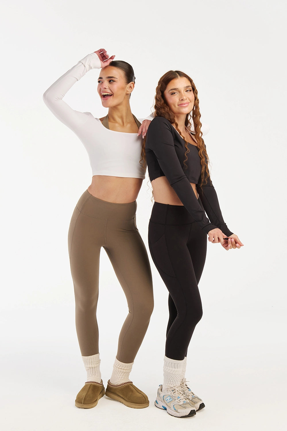 White cream long sleeve top close up fabric premium activewear - UNIX | تفاصيل قماش توب أكمام طويلة أبيض كريمي لقطة قريبة أكتيف وير فاخر - UNIX