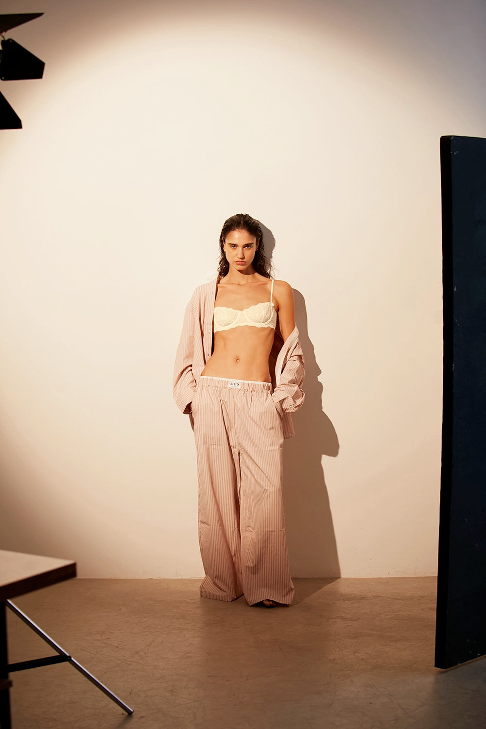 Pink lounge pants set product photo premium home wear UNIX - UNIX | لقطة منتج طقم بنطلون لاونج بينك ملابس منزلية فاخرة UNIX - UNIX