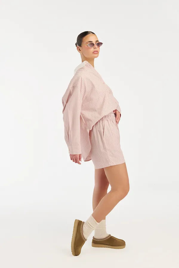 Women striped lounge shirt and shorts set side view relaxed fit - UNIX | طقم نسائي مخطط من الجانب قميص وشورت بإطلالة مريحة وخفيفة