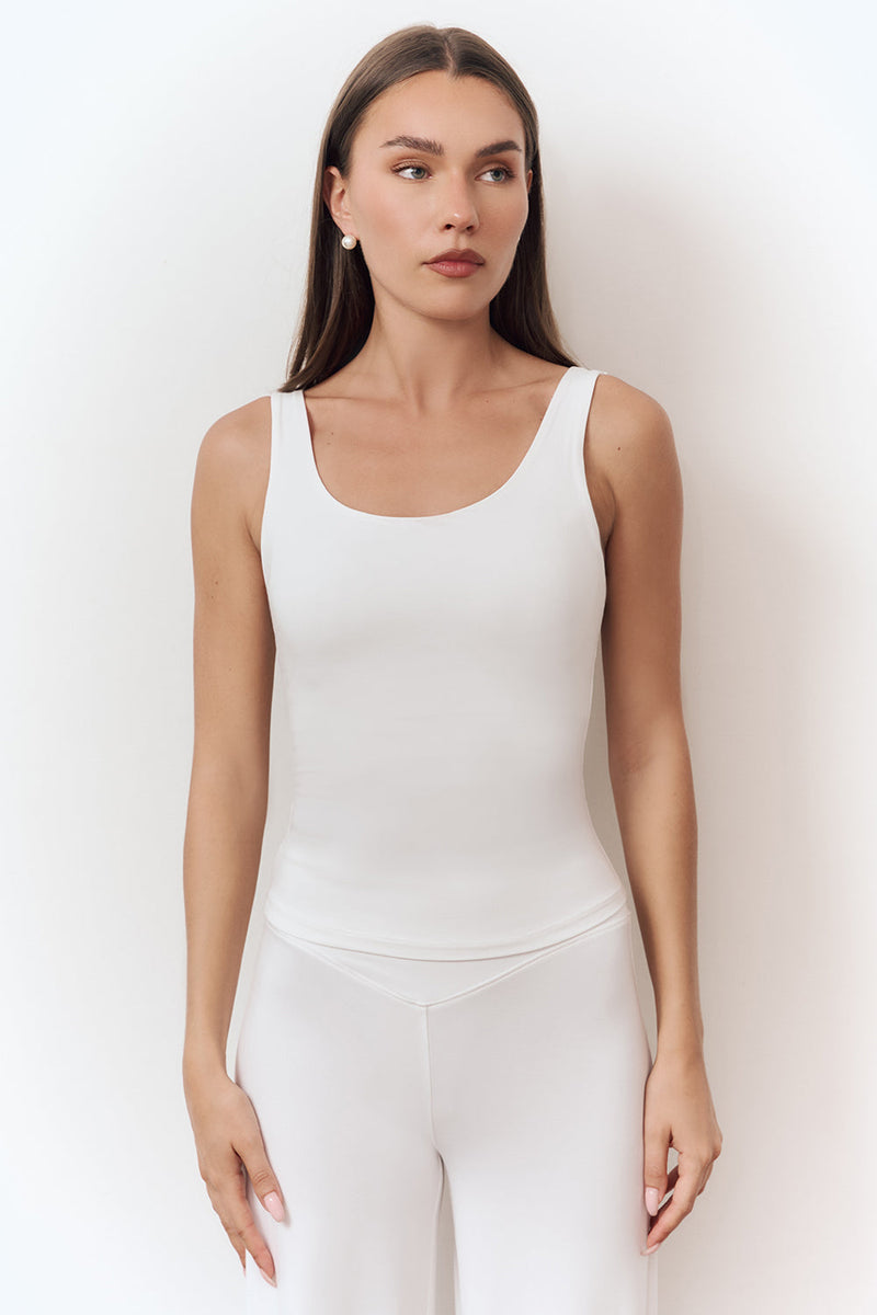 Cream bamboo tank women clean neckline everyday layer - UNIX | تانك توب بامبو كريمي نسائي بخط عنق نظيف للارتداء اليومي - UNIX