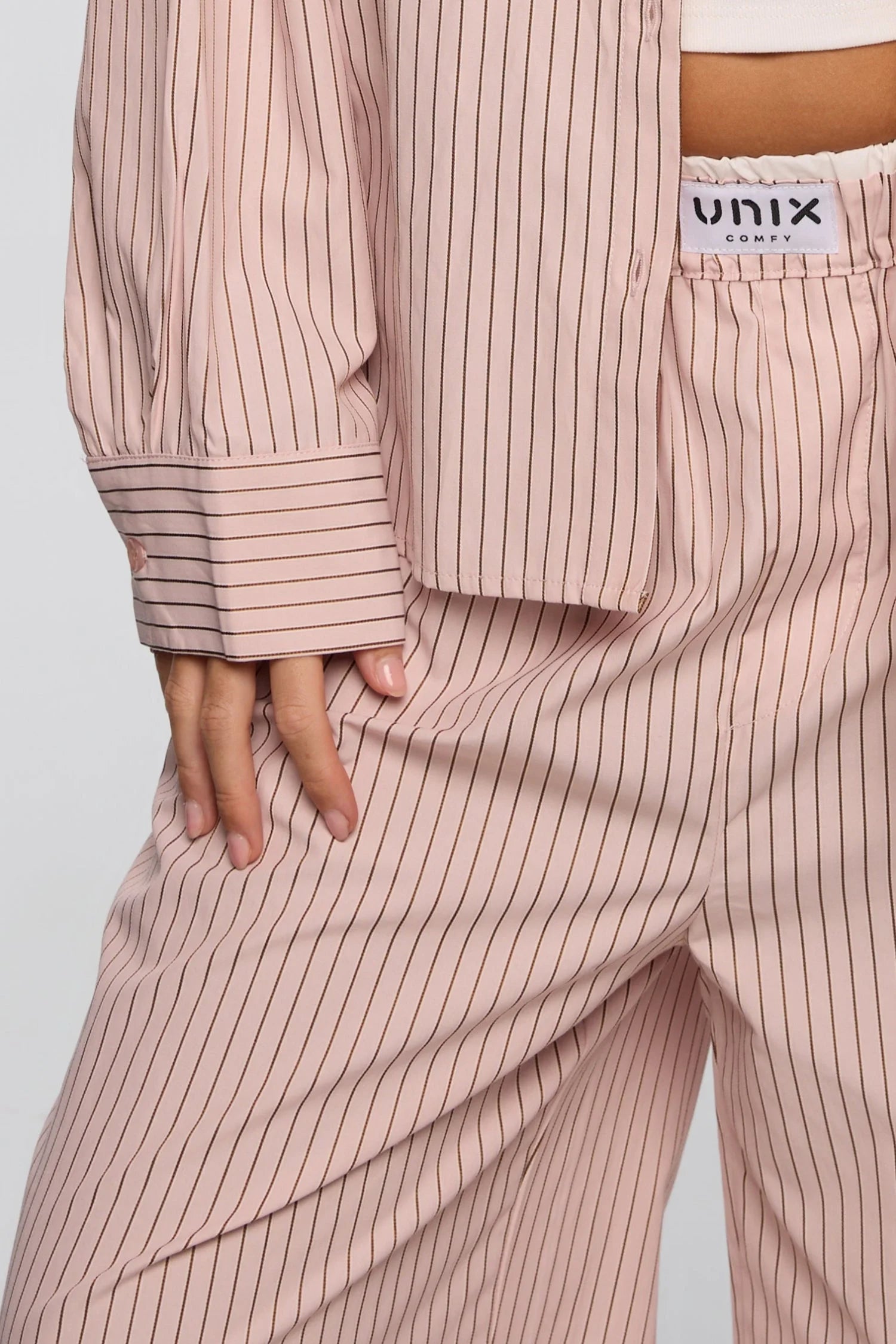Pink lounge set women styled home outfit feminine elegant - UNIX | طقم لاونج بينك نسائي بإطلالة منزلية أنثوية وأنيقة متكاملة - UNIX