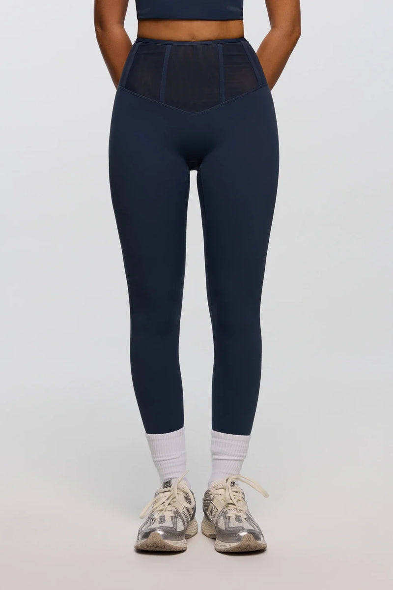 Core Control leggings women midnight blue back view - UNIX | ليقنز رياضي كحلي نسائي من الخلف بقصة تدعم الجسم — UNIX