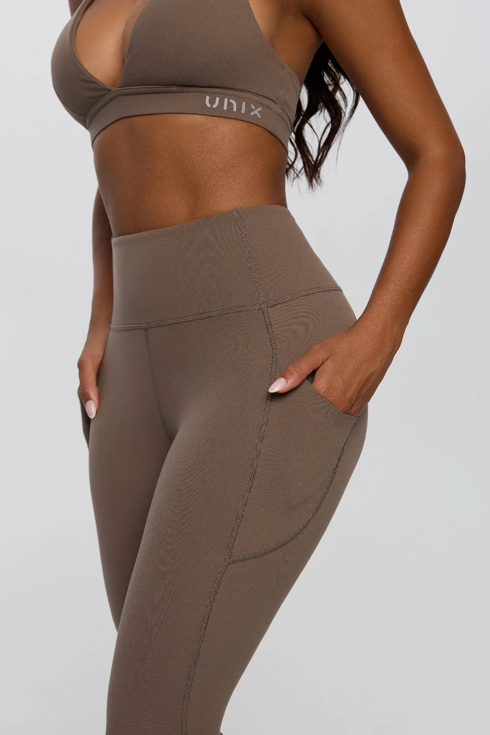Toffee leggings women front view high waist body shaping - UNIX | ليقنز توفي نسائي من الأمام بخصر عالي يبرز جمال الجسم - UNIX