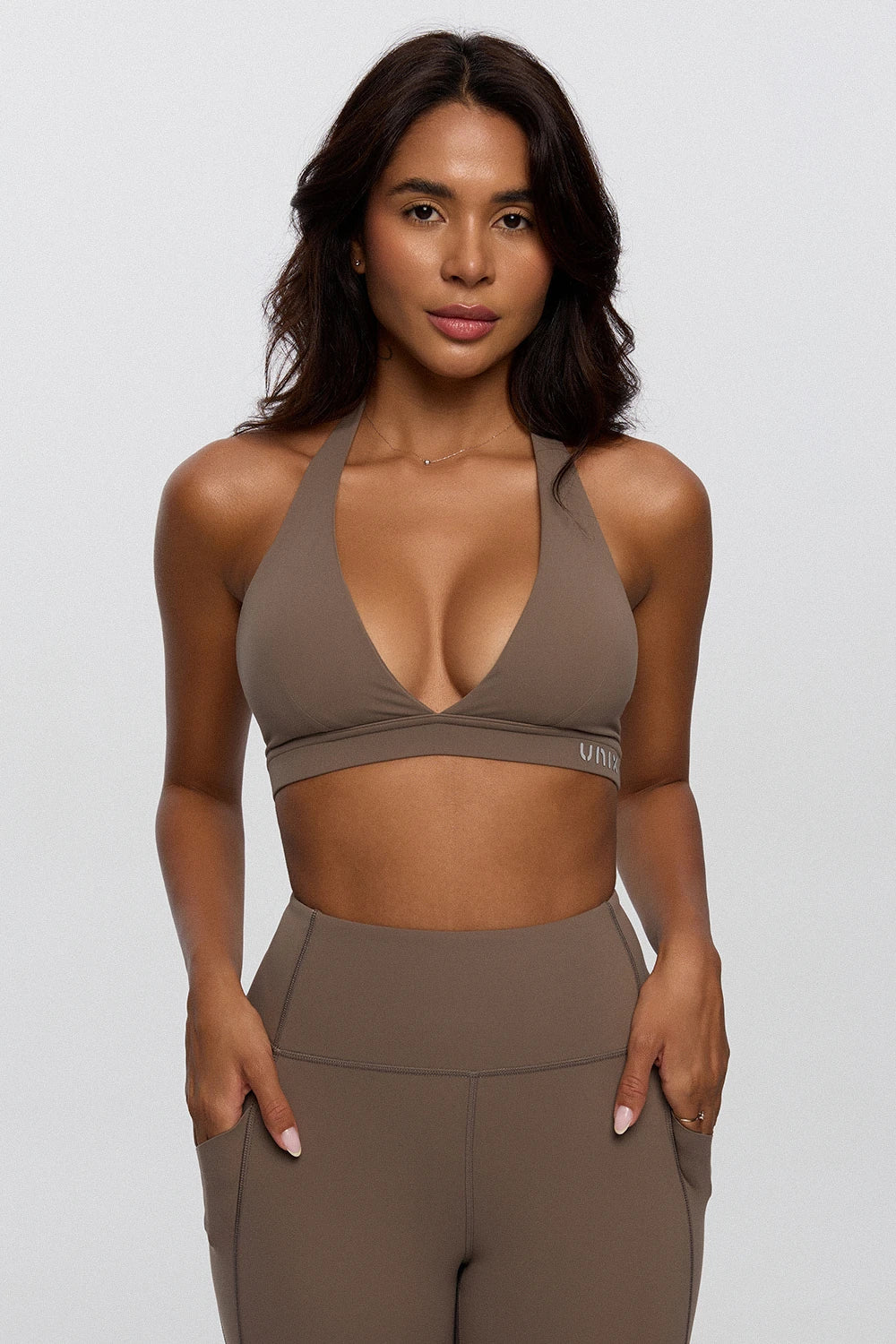 Curve Enhance set women toffee sports bra and leggings - UNIX | طقم رياضي نسائي توفي سبورت برا وتايت — Curve Enhance من UNIX