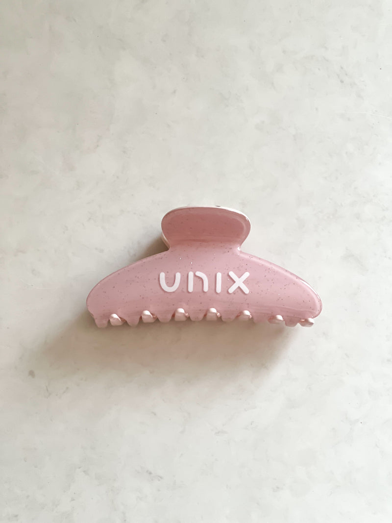 Grip and Go hair clip powder pink secure hold - UNIX | مشبك شعر Grip & Go وردي يحافظ على الشعر ثابتًا بسهولة - UNIX