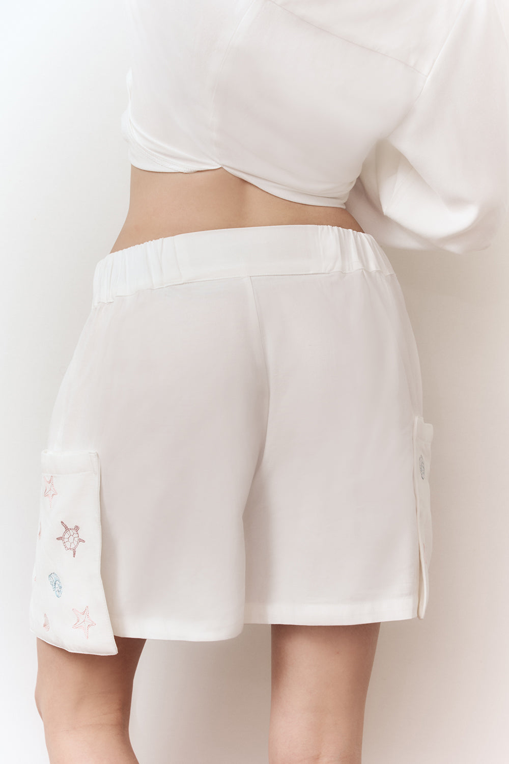 Pearla linen shorts women light marine embroidery - UNIX | شورت كتان بيرلا نسائي بتطريز بحري خفيف - UNIX