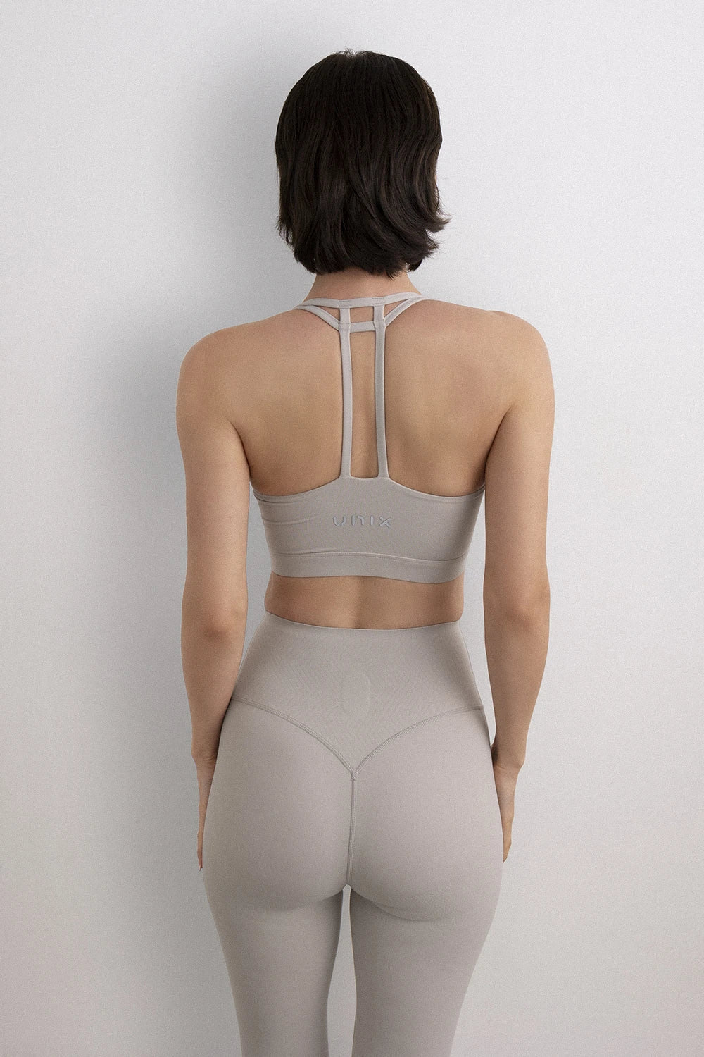 Sculpting sports bra women vanilla supportive fit - UNIX | توب رياضي فانيلا نسائي بدعم قوي ينحت الجسم — UNIX